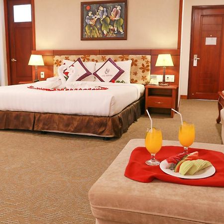Ttc Hotel - Tan Binh Хошимин Экстерьер фото
