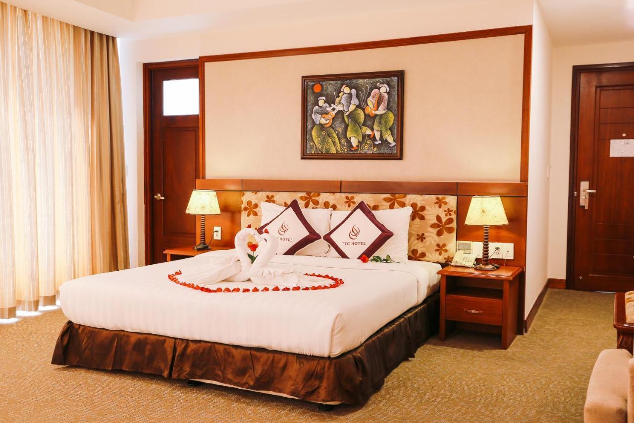 Ttc Hotel - Tan Binh Хошимин Экстерьер фото