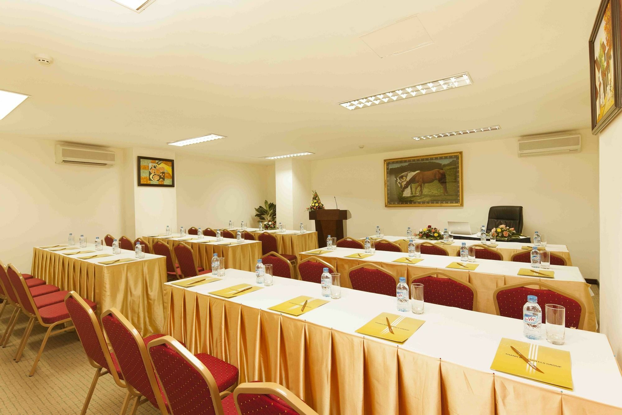 Ttc Hotel - Tan Binh Хошимин Экстерьер фото