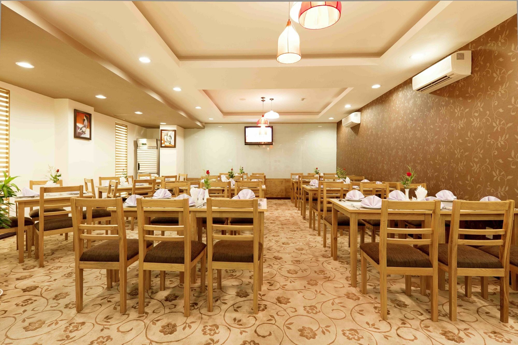 Ttc Hotel - Tan Binh Хошимин Экстерьер фото